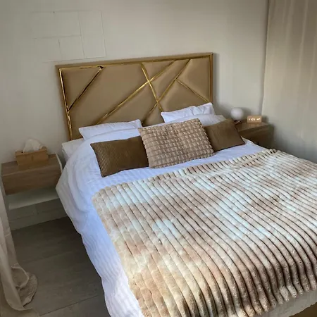 Apartment Jardin Prive T3 Independant Dans *