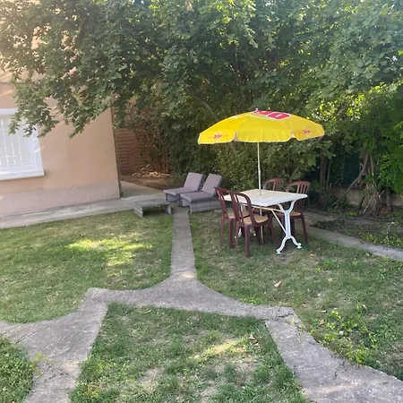 Jardin Prive T3 Independant Dans Apartment Morieres-les-Avignon